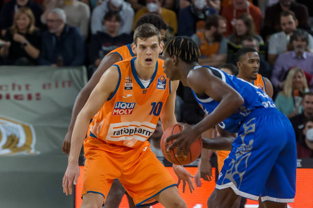 守下仍然保 守下仍然保