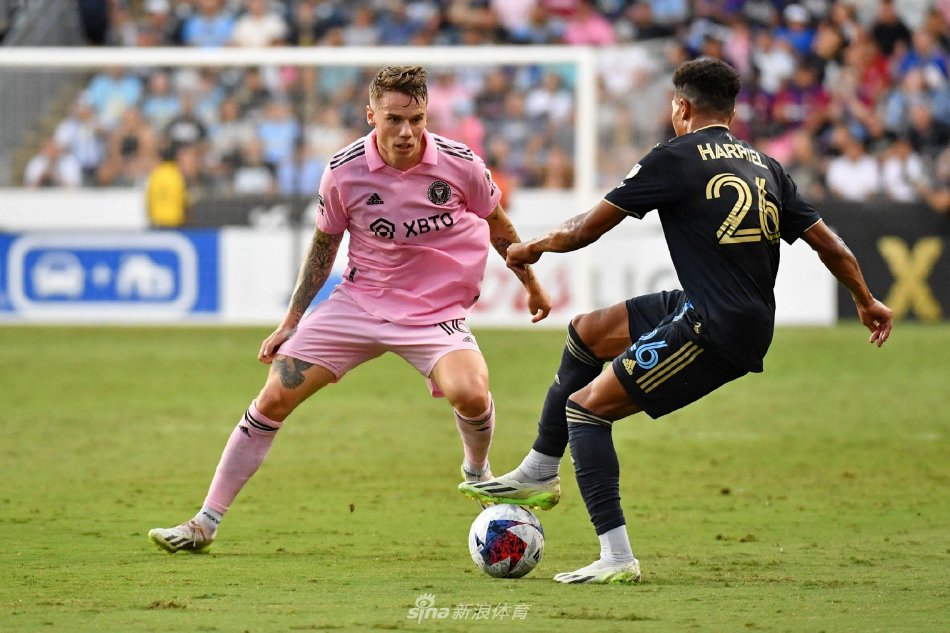 两位年轻 两位年轻