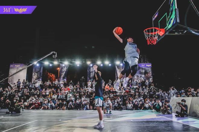 己不断进步 己不断进步