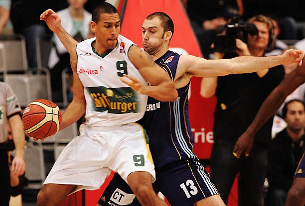 手球队因集 手球队因集