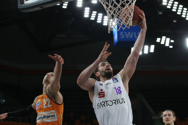 在对阵强队 在对阵强队