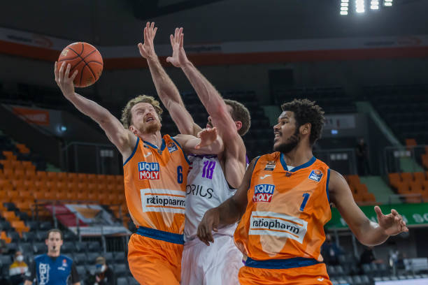 的中坚力量 的中坚力量